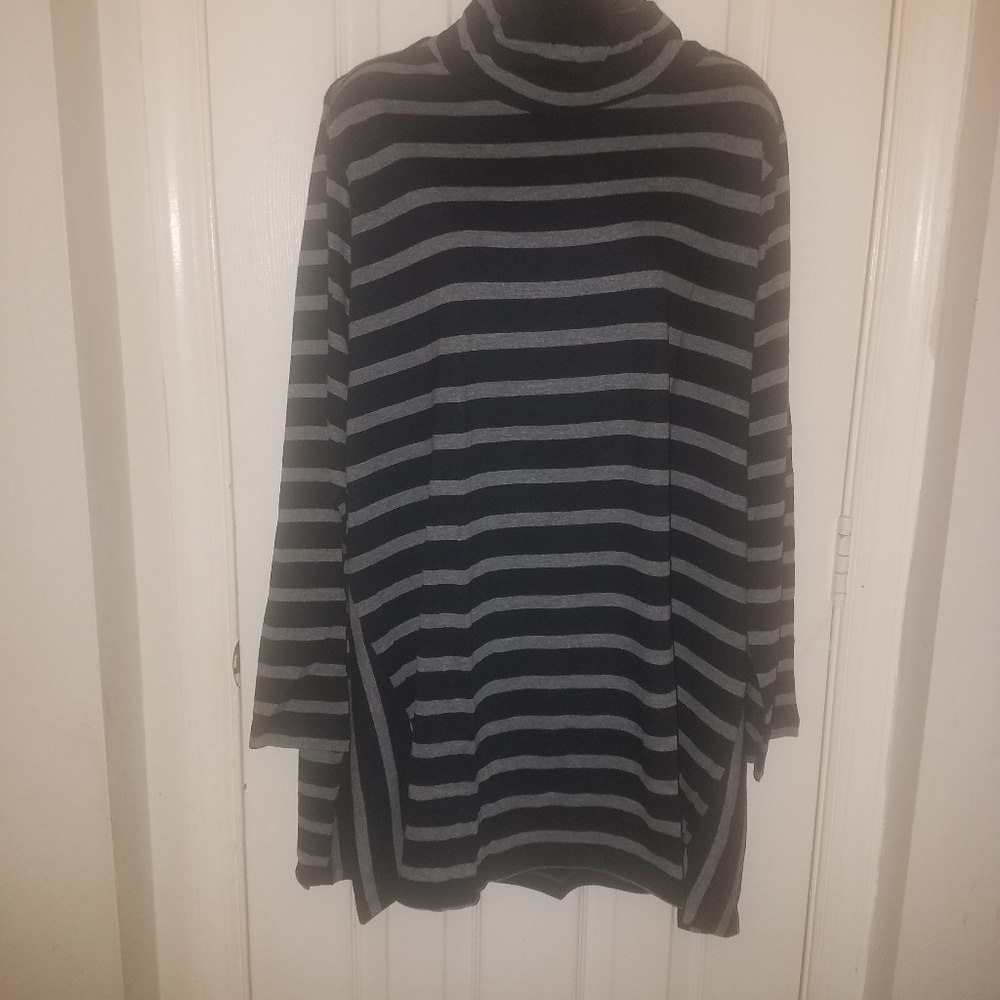 Turtle neck shirt